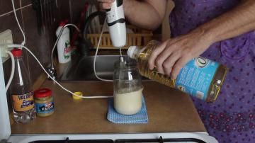 איך להכין מיונז ביתי עבה טעים עבור 10 דקות