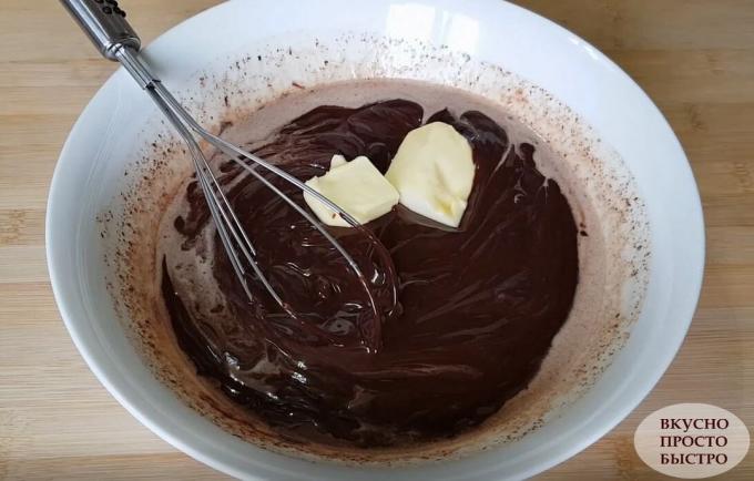 תהליך הכנה של קינוח שוקולד