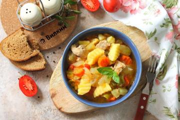 תבשיל ירקות עם בשר בסיר איטי