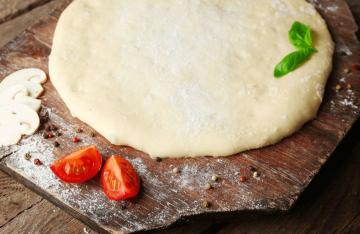 כיצד להפוך את בצק הפיצה: הסודות של מבחן איטלקי אמיתי