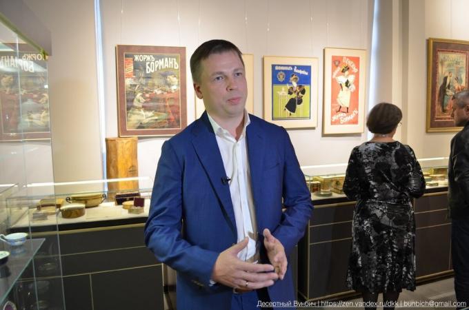 מיכאיל Zhabin - מייסד המוזיאון להיסטוריה הרוסית של שוקולד "DIZHAVNI"